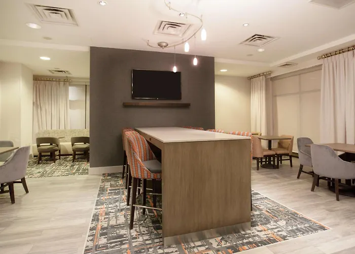 Hampton Inn & Suites Denver-Downtown