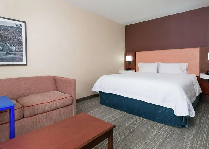 Hampton Inn Springfield South Enfield