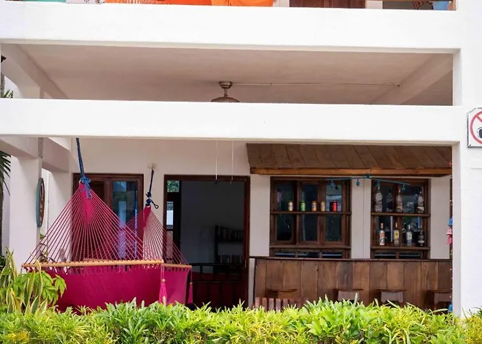 Hc Liri Hotel