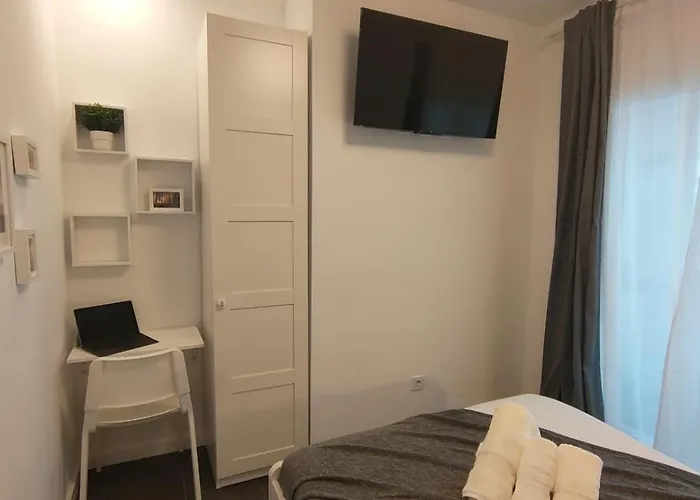 Small And Cozy Rooms - G10