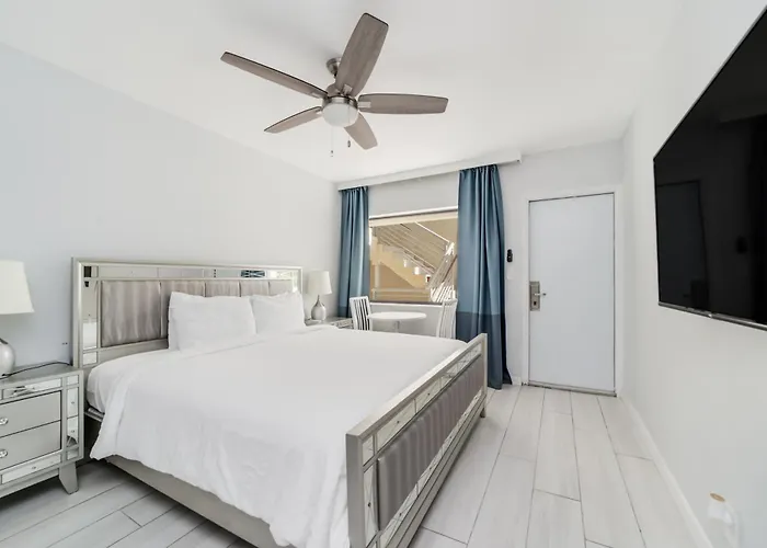 Deco Boutique Hotel
