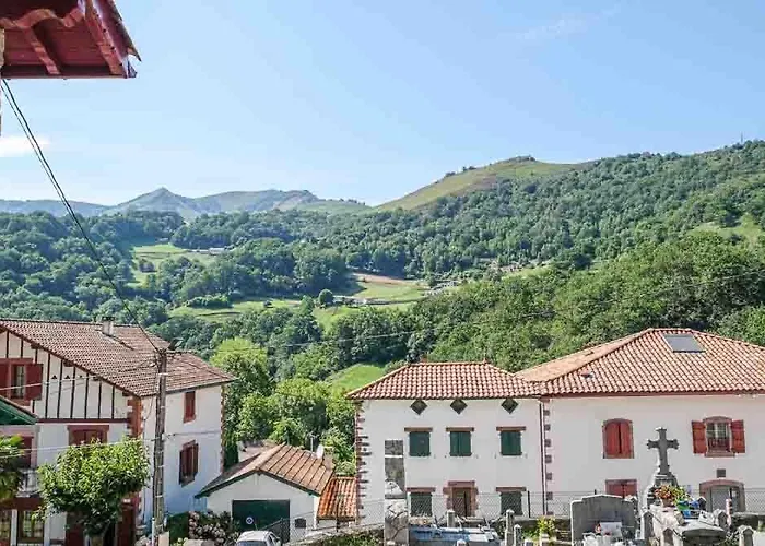 Logis Hotel Erreguina