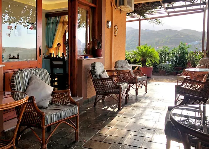 Lappa Hotel