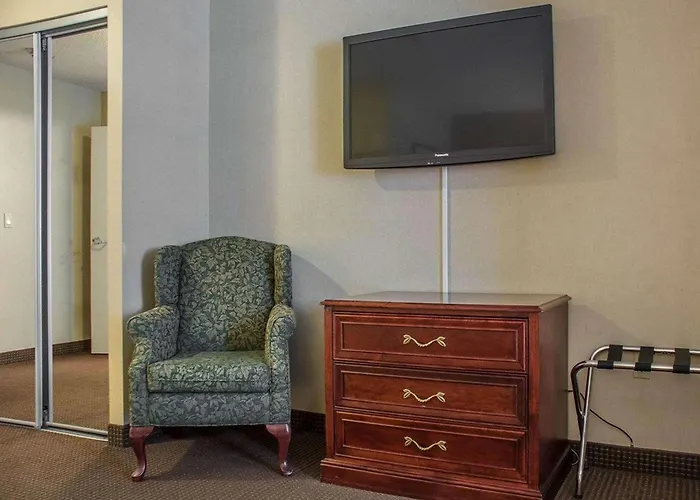 Quality Hotel & Suites Woodstock