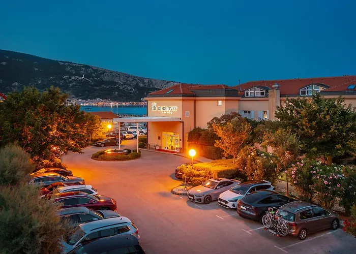 Hotel Dobrovit