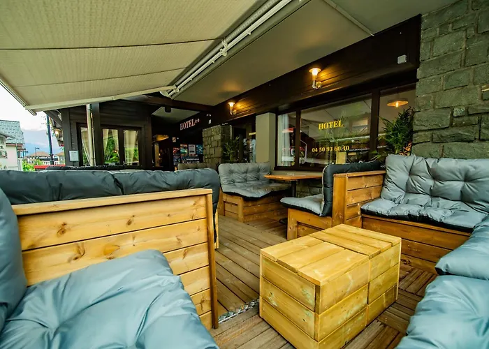 Hotel La Chaumiere A 160 M Du Telecabine Et De La Gare Sncf Garage Moto Gratuit