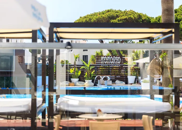 Apartamentos Honorio - Pool And Garden