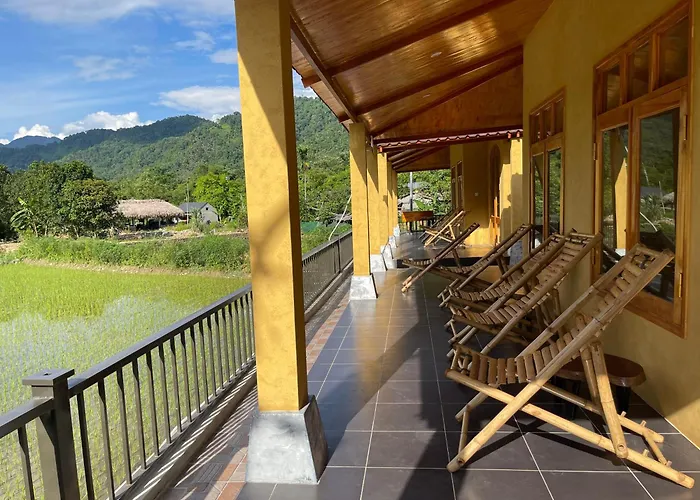 Sky Bay Lodge