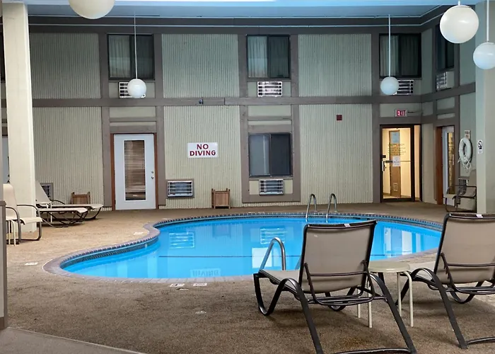 Crookston Inn & Convention Center