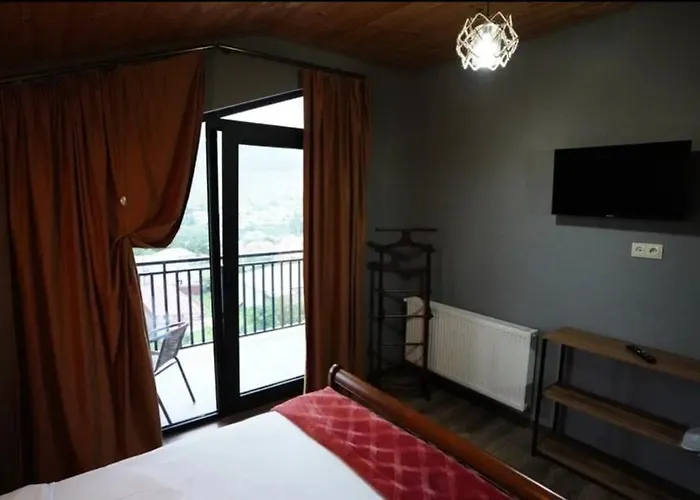 Kazbegi 4U