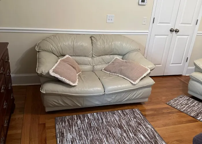 Moorefield Suites Greensboro East