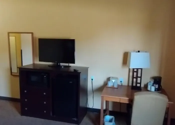 Shary Inn And Suites