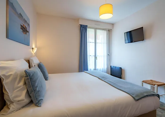 Hotel Val De Loire