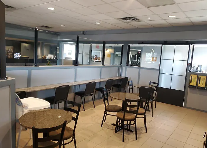 Super 8 By Wyndham Edmonton International Airport