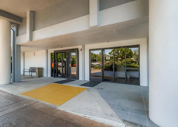 Best Western Plus Wine Country Inn&Suites