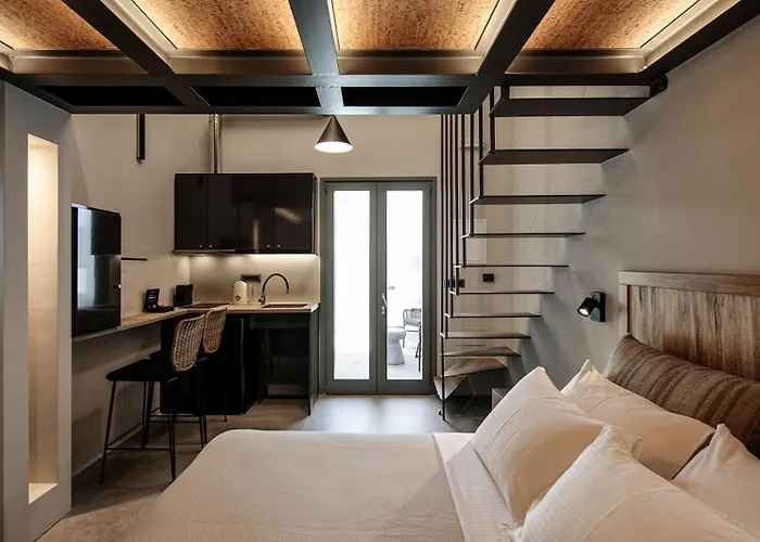 "Makava Suites" Your Luxe Urban Sanctuary