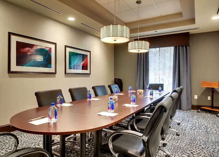 Hampton Inn & Suites Greenville Airport