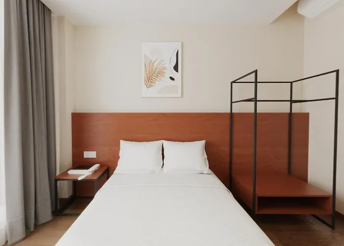 Vista Hotel