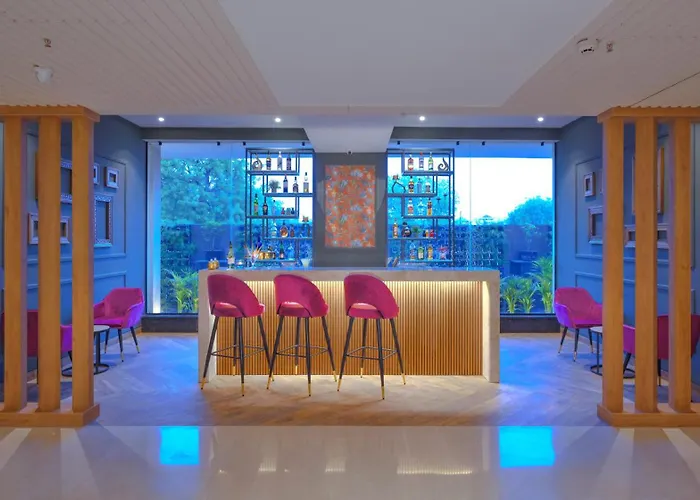 Royale Sarovar Portico Agra