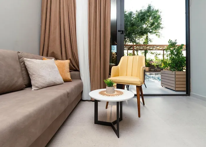 Trio Resort