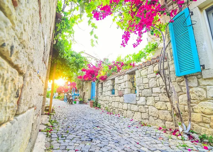 Alacati Asmali Konak Hotel