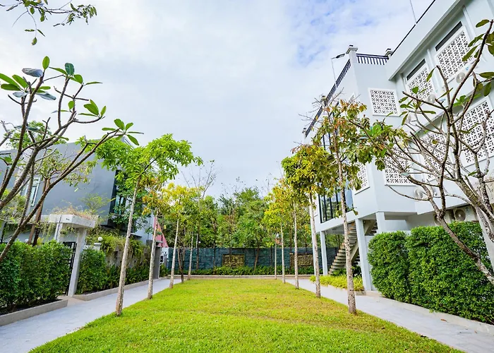 Rainforest Hotel By Nsun