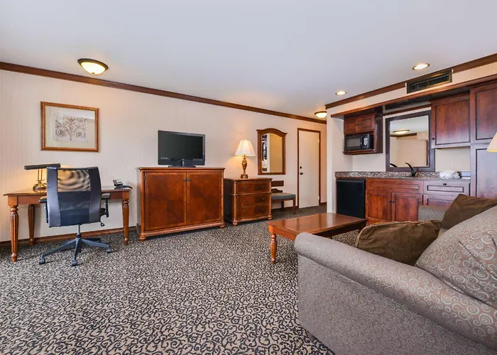 Best Western Edgewater Resort