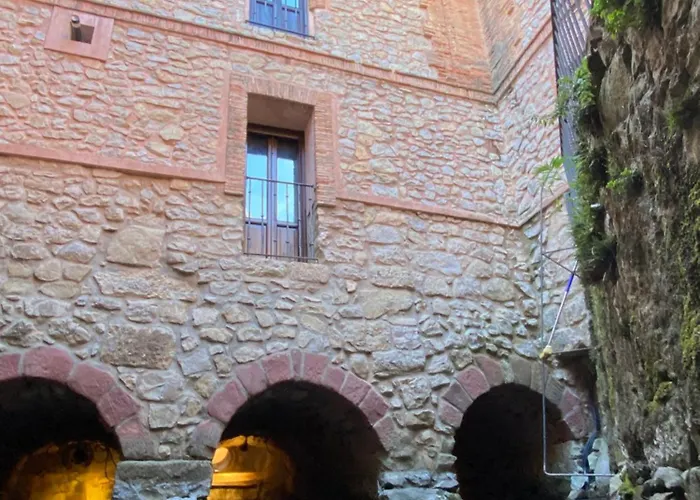 Caserón De La Fuente