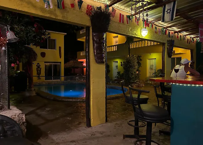 Coco Hotel And Hostel