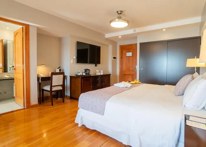 Alma Del Lago Suites & Spa