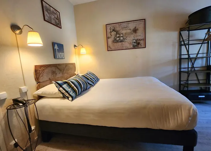Logis Hotel Lafayette Rochefort France