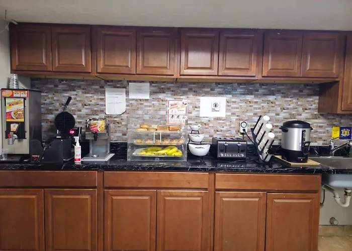 Budgetel Inn & Suites