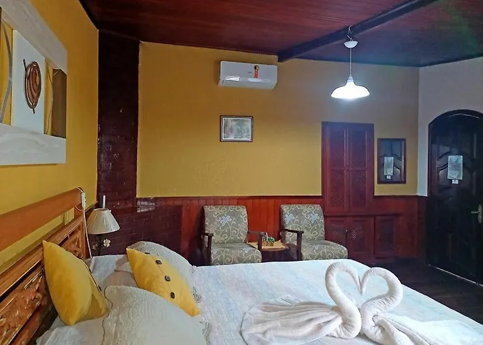 Hotel Cantinho De Ferias