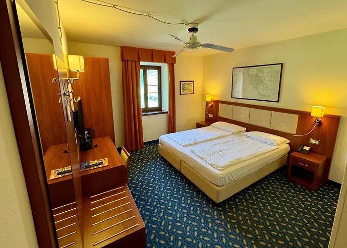 Hotel Benaco