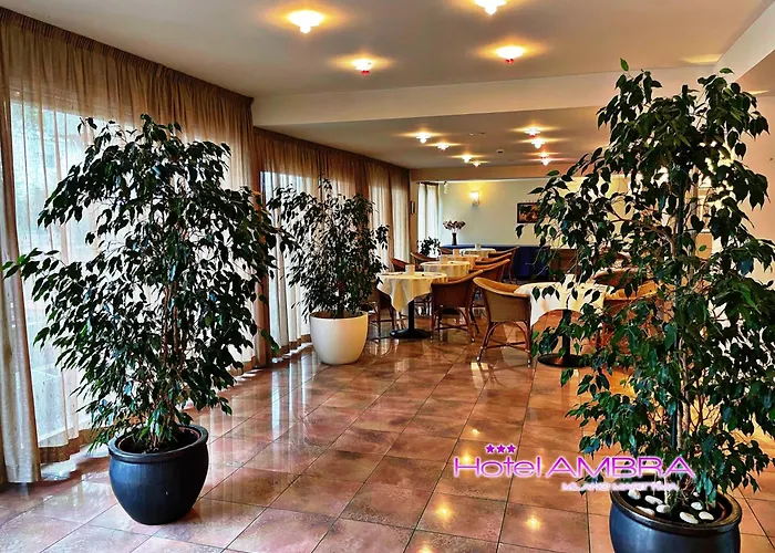 Hotel Ambra - Fronte Mare - Vicinissimi Al Centro