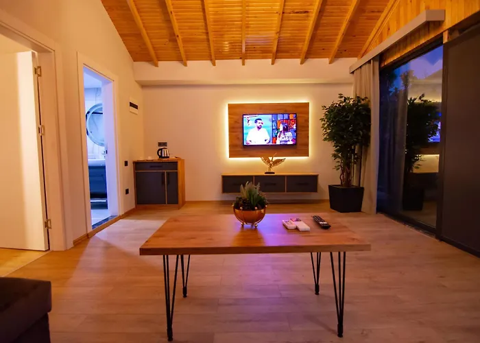 Green Palace Suite Hotel