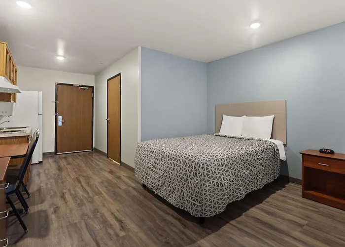 Woodspring Suites Greenville Central I-85