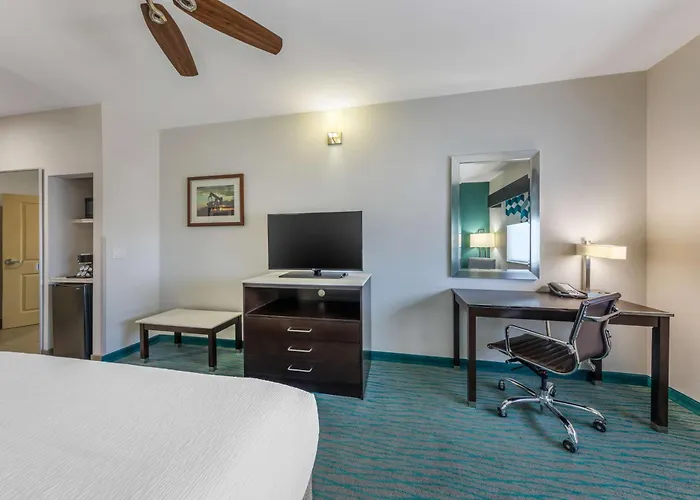 Best Western Plus Taft Inn