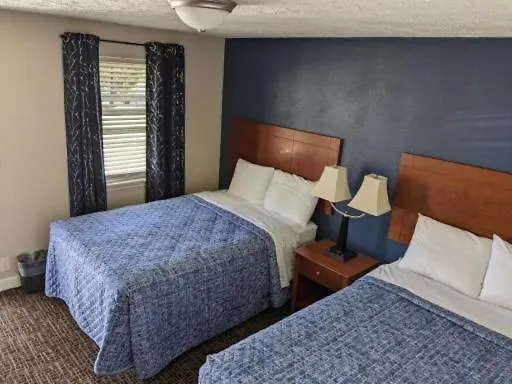 Bea'S Parkway Inn