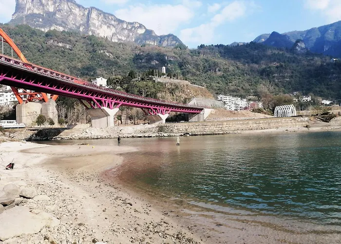 Yichang Leisurely River View Inn - Three Gorges Branch