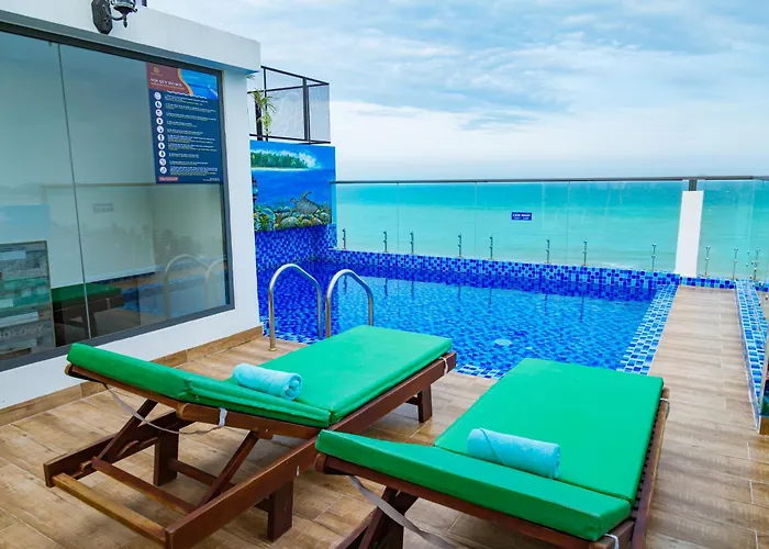 Azura Gold Hotel & Apartment