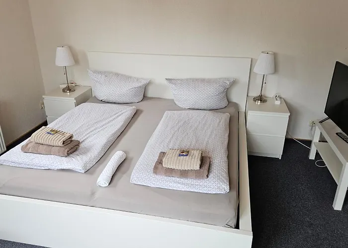 Hotel Dorfkrug Buesum - Guenstige Altbauzimmer Am Oland