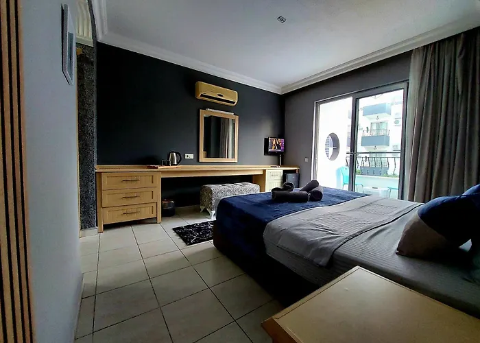 Summer Rose Hotel