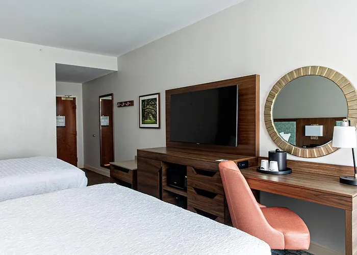 Hampton Inn & Suites Charleston-West Ashley