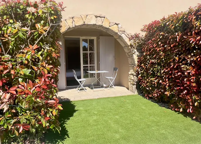 Logis Hotel Restaurant La Bergerie