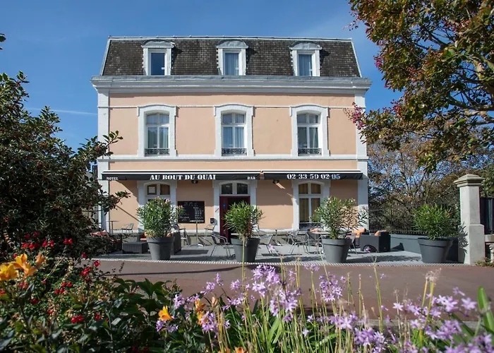 Au Bout Du Quai
