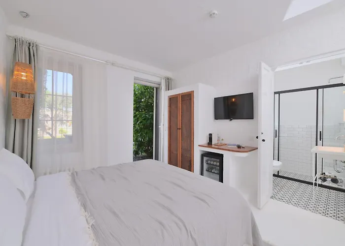 Peremere Alacati Otel