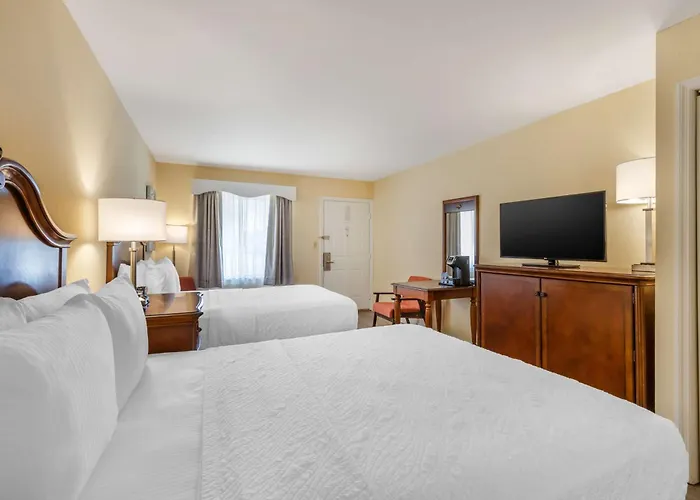 Best Western Plus Santee Inn