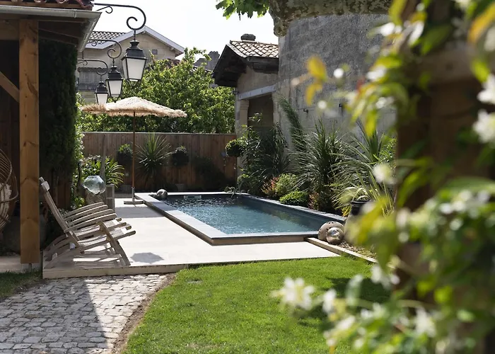 La Maison Mulatô, demeure privée d'hôtes, piscine&spa Libourne, Saint-Emilion