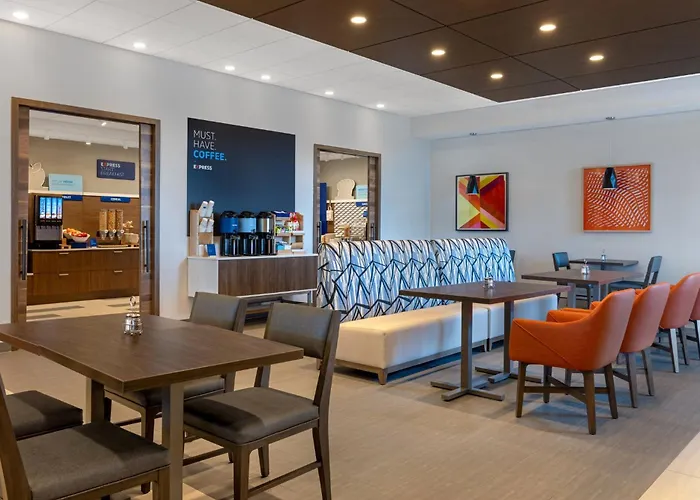 Holiday Inn Express & Suites St Thomas